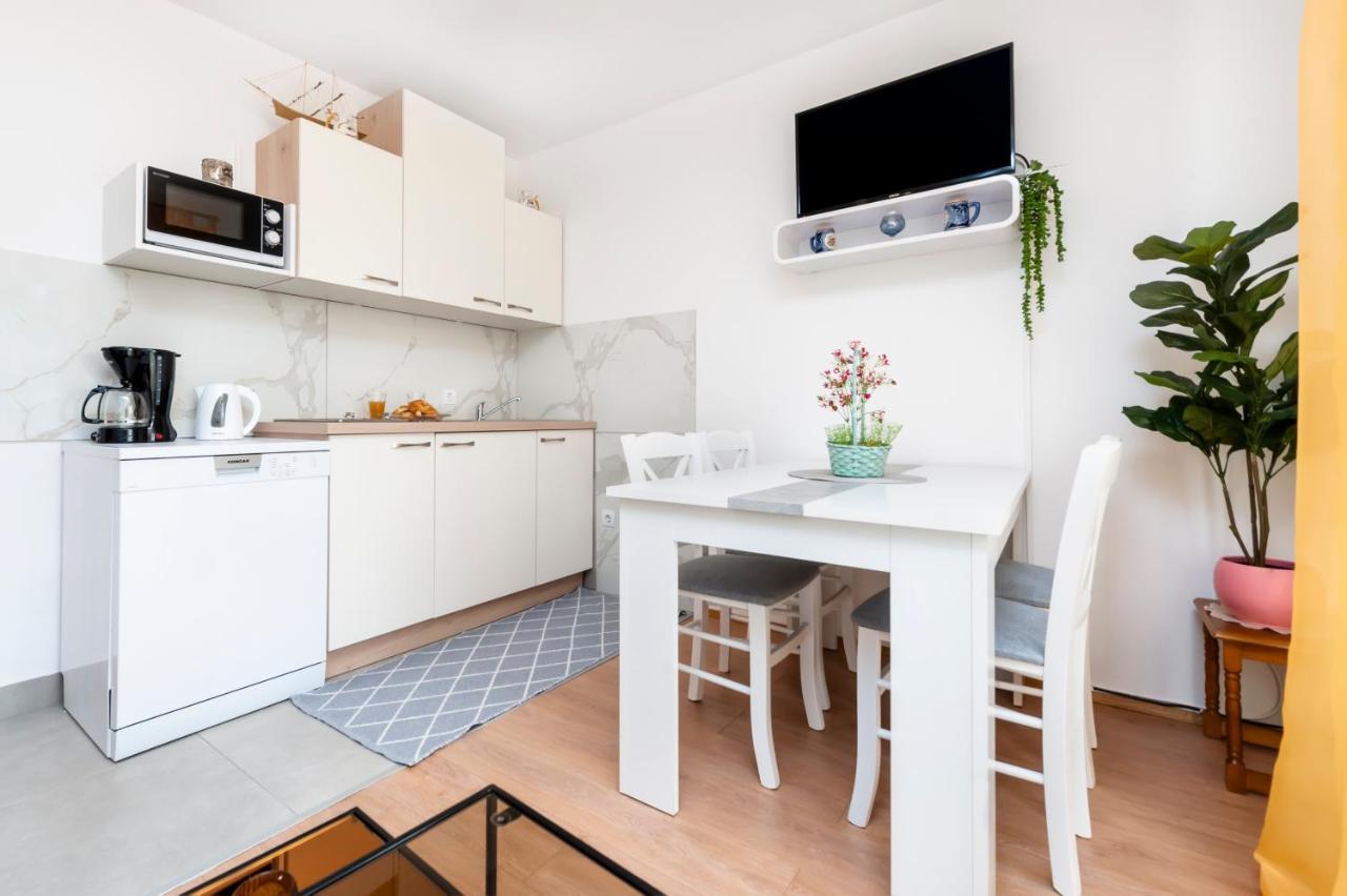 Apartment Roze Ρόβινι Εξωτερικό φωτογραφία
